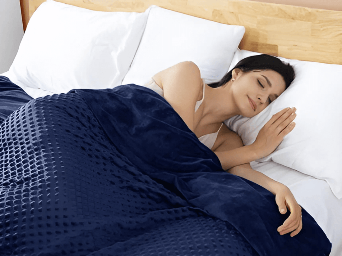 How Weighted Blankets Help You Sleep Better | Ultrahydrated - CalmCore